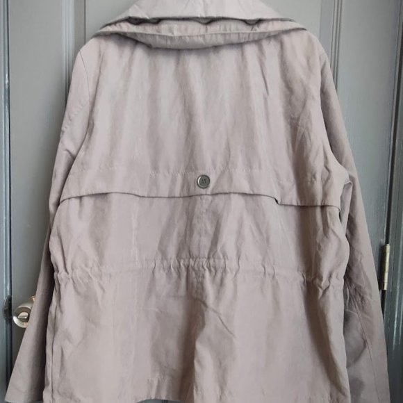 XXL Lillian lightweight jacket - Picture 2 of 3